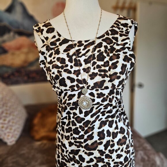 Dress - Picture 6 of 11